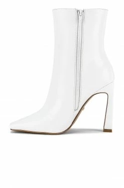 Brand new 💯 RAYE Lusty Boot In White 🔔 11 Brand new 💯 RAYE Lusty Boot In White 🔔 -RAYE Official Store RAYE WZ1777 V5