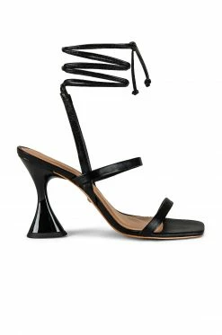 Budget 🔥 RAYE Zoom Heel In Black 😍