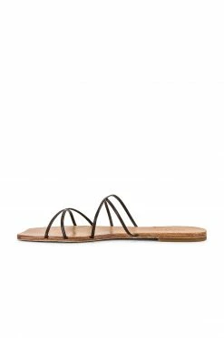 Best deal โญ RAYE Lettia ๐ฉด Sandal In Brown ๐ 11 Best deal โญ RAYE Lettia ๐ฉด Sandal In Brown ๐ -RAYE Official Store RAYE WZ2079 V5